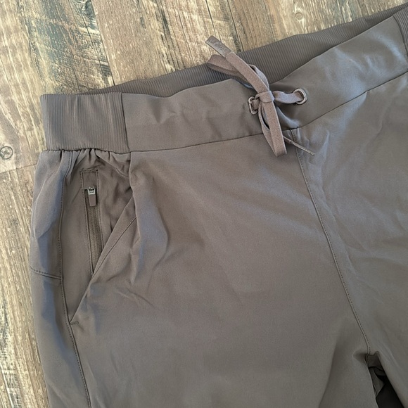 Athleisure joggers Sz. Large mocha - Picture 2 of 3